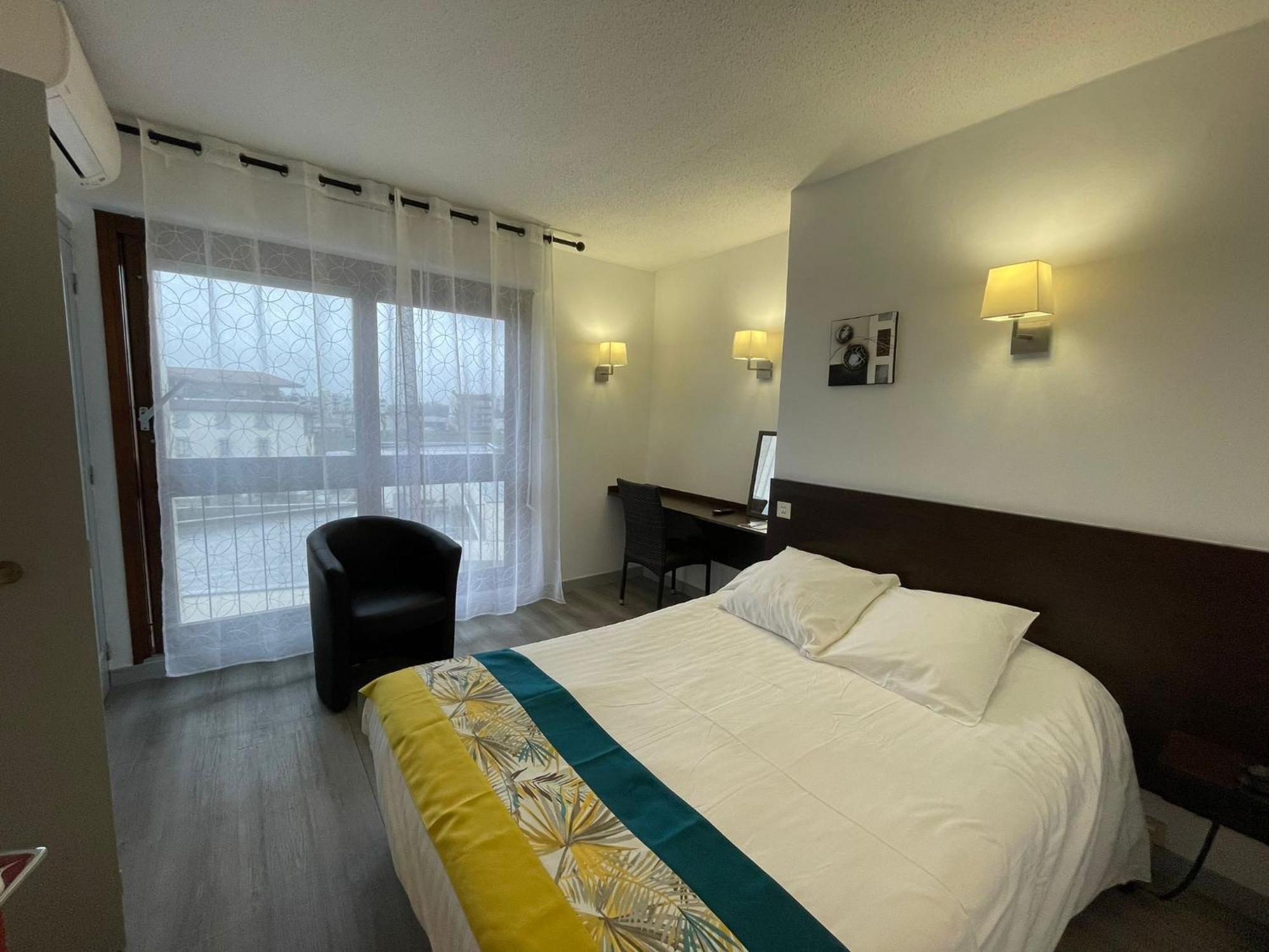 Hotel Le Vascon Dax Exterior foto